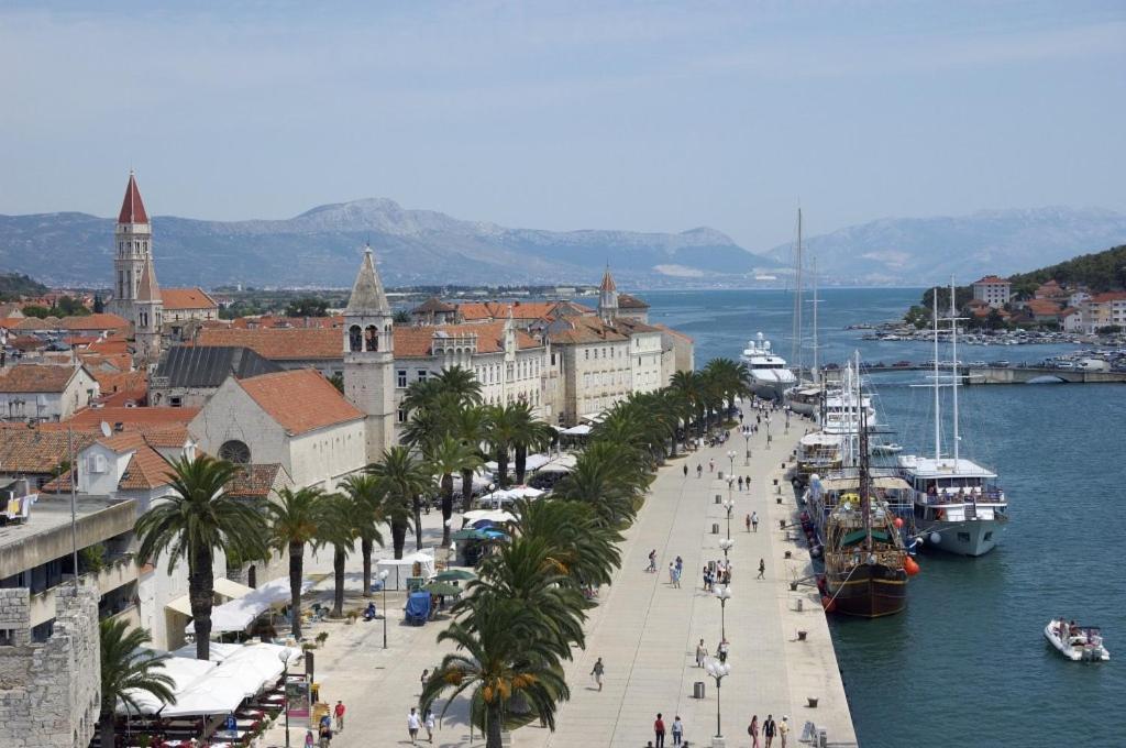 Orange Tree Garden Appartement Trogir Buitenkant foto